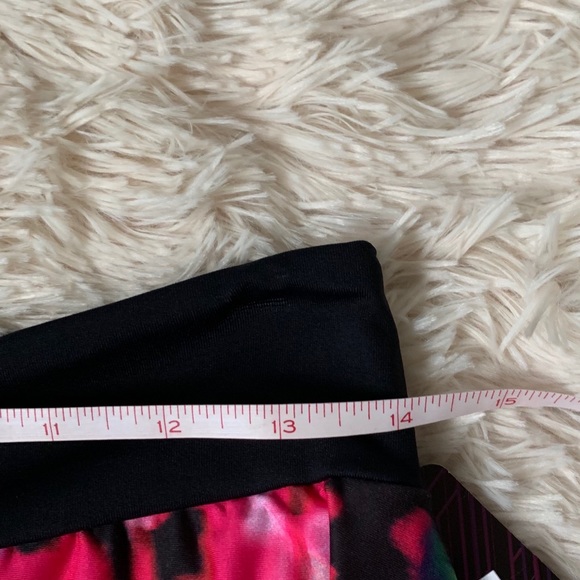 Athleisure - Pink Blur Skort - Picture 4 of 7